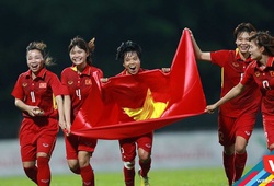 Cảm xúc vỡ òa khi các nữ cầu thủ Việt Nam lên ngôi hậu SEA Games 29