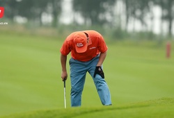 Chùm ảnh: Golfer "gục ngã" trước sự khắc nghiệt của thiên nhiên