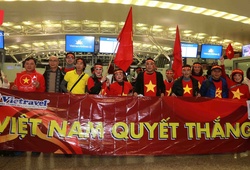 Chùm ảnh: Xuất ngoại lúc đêm tối vì U23 Việt Nam