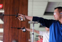 Xạ thủ Hoàng Xuân Vinh "xả đạn" tại Cúp bắn súng Quốc gia 2017
