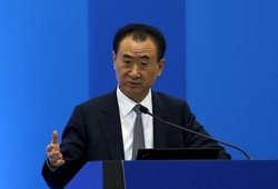 Tỉ phú Trung Quốc cứu FIFA