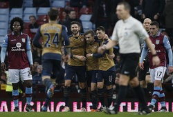 Aston Villa 0-2 Arsenal: Gi-Zil đưa Pháo thủ lên ngôi đầu