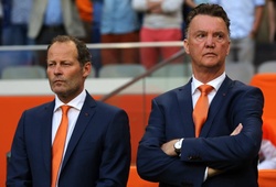 HLV ĐT Hà Lan mở đường thoát cho Van Gaal