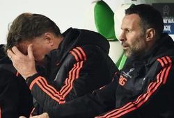 Van Gaal vẫn không nhận trách nhiệm sau trận thua Bournemouth