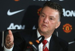 Vì sao M.U vẫn chưa sa thải Van Gaal?