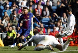 "Chấp" Real Madrid... 1 giày, Messi làm dậy sóng cư dân mạng