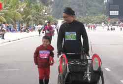Halong Marathon 2017: Nơi tình phụ tử thăng hoa
