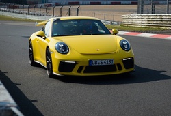 Porsche 911 GT3 lập kỷ lục mới ở Nürburgring