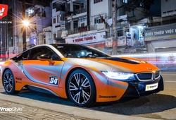 Siêu xe BMW i8 chi hàng ngàn USD dán đổi màu tại Sài Gòn