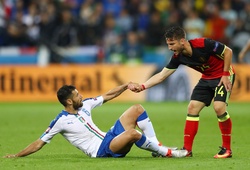 “Lời nguyền” chấn thương không khiến Italia run rẩy