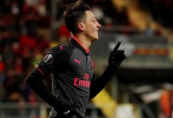 Video: Arsenal thắng lớn khi Ozil ghi bàn sau 9 năm