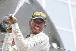 Lewis Hamilton chiếm ngôi đầu BXH F1 sau chiến thắng ở Hungary