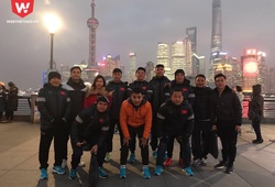 Lưu học sinh hỗ trợ cho U23 Việt Nam du lịch Thượng Hải 