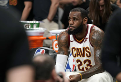 NBA 2017-18: Cavaliers và Warriors cùng thua