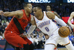 NBA 2017-18: CJ McCollum dẫn dắt Blazers đánh bại đội bóng của Westbrook
