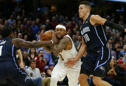 NBA 2017-18: Isaiah Thomas sắm vai người hùng, Kyrie Irving vắng mặt