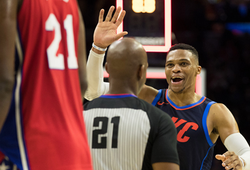 NBA 2017-18: Westbrook vẫy chào Embiid, OKC mất tới ba hiệp phụ để đánh bại 76ers