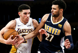 NBA 2017-18: Stephen Curry bị đuổi, Lonzo Ball lần thứ 2 đạt triple-double