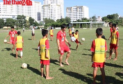 Công Phượng tâng bóng ‘thua’ đàn em