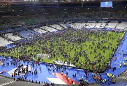 CĐV hoảng hồn vì đánh bom liều chết tại Stade de France