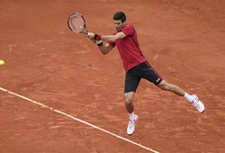 Djokovic tung “liên hoàn cước” mở màn những cú đánh hay nhất ngày 12