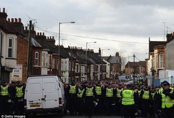 Cảnh sát vất vả hậu chiến Man Utd và Sheffield United