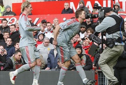 Torres giúp Liverpool hủy diệt Man Utd ngay tại Old Traford