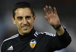 Gary Neville nhận quà sinh nhật ý nghĩa từ fan nhí