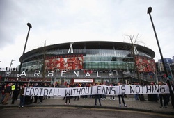 Giá vé của Arsenal: Đá kém mà còn đòi “chém” NHM