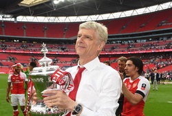 Arsene Wenger đút túi cả 100 triệu bảng, Arsenal vẫn khát danh hiệu