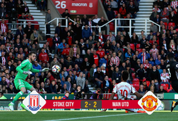 Kết quả bóng đá: Mourinho gặp "dớp", Man Utd mất chiến thắng trước Stoke