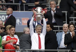 Vô địch FA Cup, Arsenal thưởng HLV Wenger hợp đồng mới?