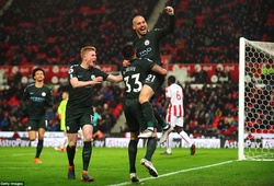 Video: Silva lập cú đúp hạ Stoke, Man City cách chức vô địch đúng 2 trận 