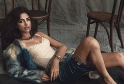 Irina sexy trên tạp trí Harper’s Bazaar tháng 12/2015