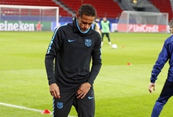 Neymar “kiệt sức” vì người đẹp?