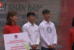 Video: Tiến Dũng, Trọng Đại đội mưa chia sẻ khó khăn tại Hồ Gươm