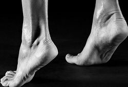 Tập “Toega” cho bàn chân chắc khỏe để chạy bộ 