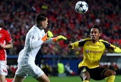Aubameyang sút hỏng penalty, Dortmund gục ngã trước Benfica 