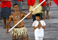 Chuyện về VĐV cầm cờ "hot" nhất lễ khai mạc Rio 2016