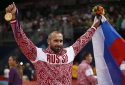 Sergey Tetyukhin là người cầm cờ cho đoàn Nga tại Olympic 2016