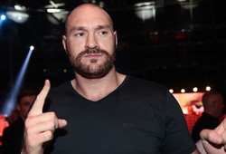 Tyson Fury rút khỏi trận bảo vệ đai với Wladimir Klitschko
