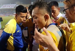 Video: Cầu thủ FLC Thanh Hóa "mổ băng" ngay sau trận thua Hà Nội FC