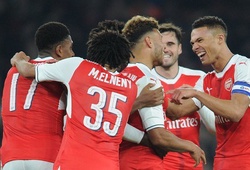 Video: Cú đúp của Chamberlain đưa Arsenal vào tứ kết League Cup