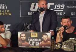 Video: Màn sỉ vả giữa Bisping và Rockhold tại họp báo sau UFC 199
