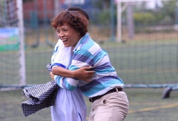 Video: Nữ HLV máu lửa nhất ở Vòng loại U13 bóng đá học đường