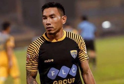 Video: Thủ môn Thanh Thắng biếu không bàn thắng cho T. Quảng Ninh
