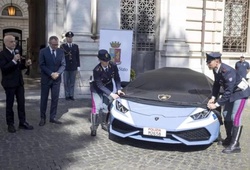 Cảnh sát Italia bổ sung thêm siêu xe Lamborghini vào đội hình