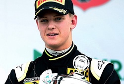 Con trai Michael Schumacher: Đi theo bước chân huyền thoại