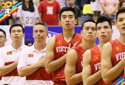 Gập ghềnh ngày về khoác áo tuyển bóng rổ Việt Nam của Stefan Nguyễn Tuấn Tú 