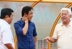 Tân HLV Minh Phương vui vẻ đón nhận thất bại đầu tiên ở V.League